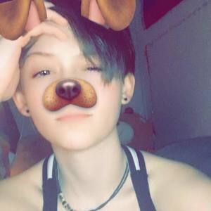 Meet your Posher, Cortney